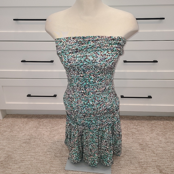 BCBGMAXAZRIA strapless bodycon dress - Picture 3 of 10